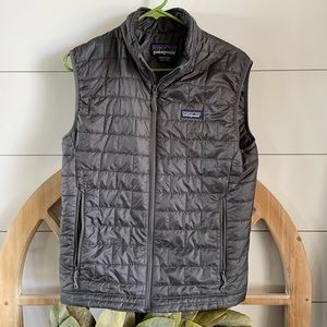 Patagonia Men’s Nano Puff Vest. Small. Forge grey